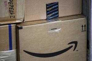 Amazon boxes are organized to be delivered in New York
